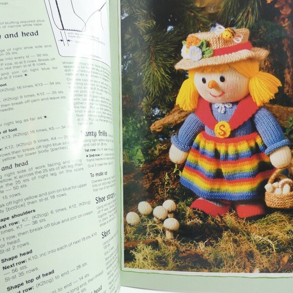 Jean Greenhowe's Knit Dolls Pattern Book Scarecrows Double Knit DIY Vintage 1988 - Picture 4 of 9
